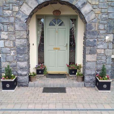 Lir B&B Multyfarnham エクステリア 写真