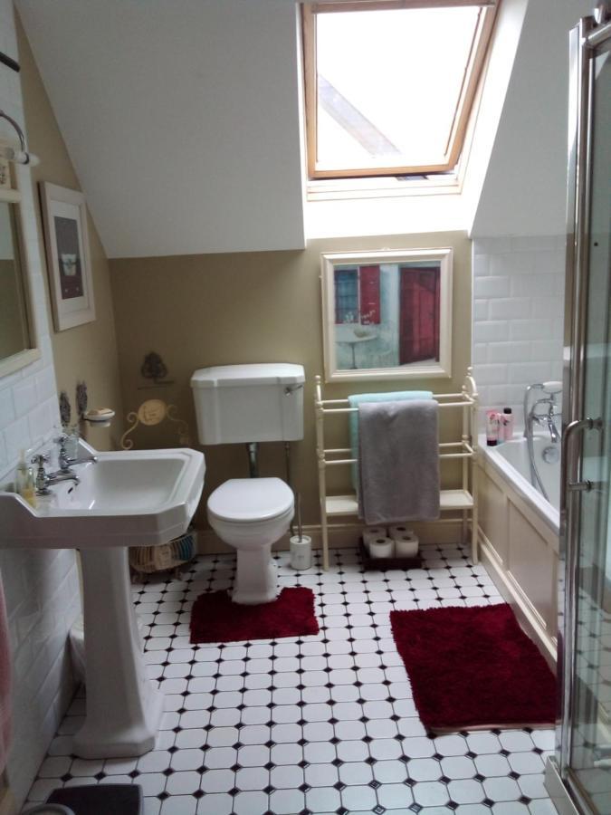 Lir B&B Multyfarnham エクステリア 写真