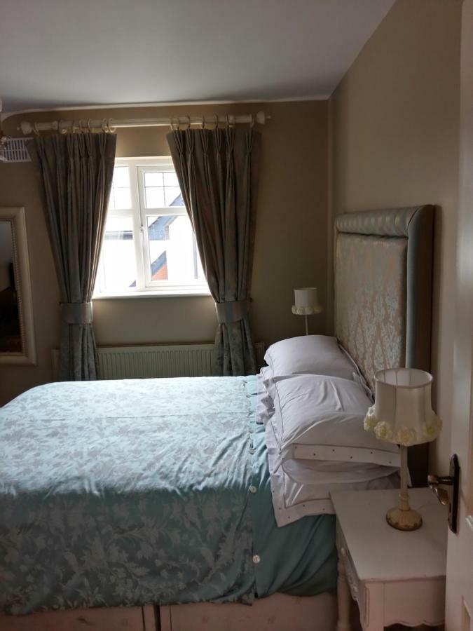 Lir B&B Multyfarnham エクステリア 写真