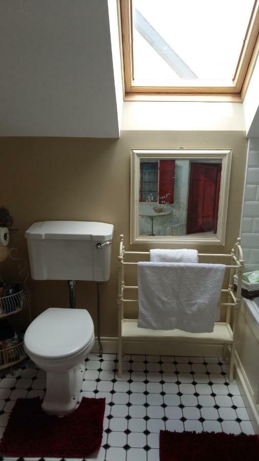 Lir B&B Multyfarnham エクステリア 写真