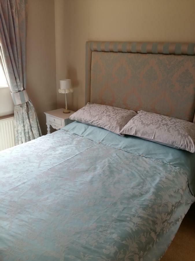 Lir B&B Multyfarnham エクステリア 写真