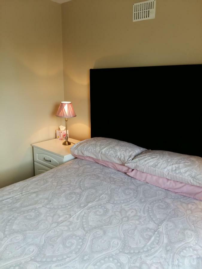 Lir B&B Multyfarnham エクステリア 写真